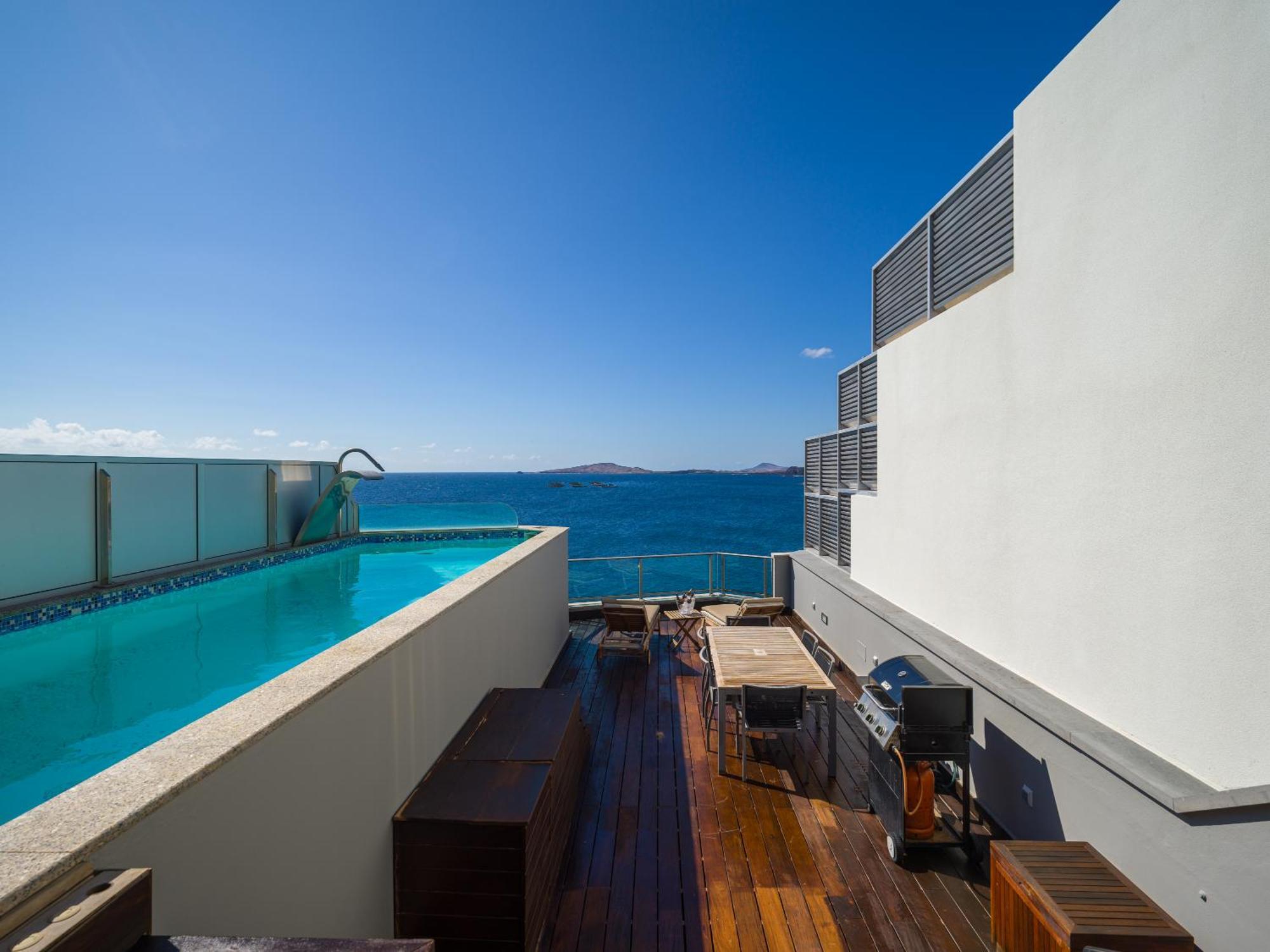 Penthouse With Private Swimming Pool Apartment Меленара Екстериор снимка