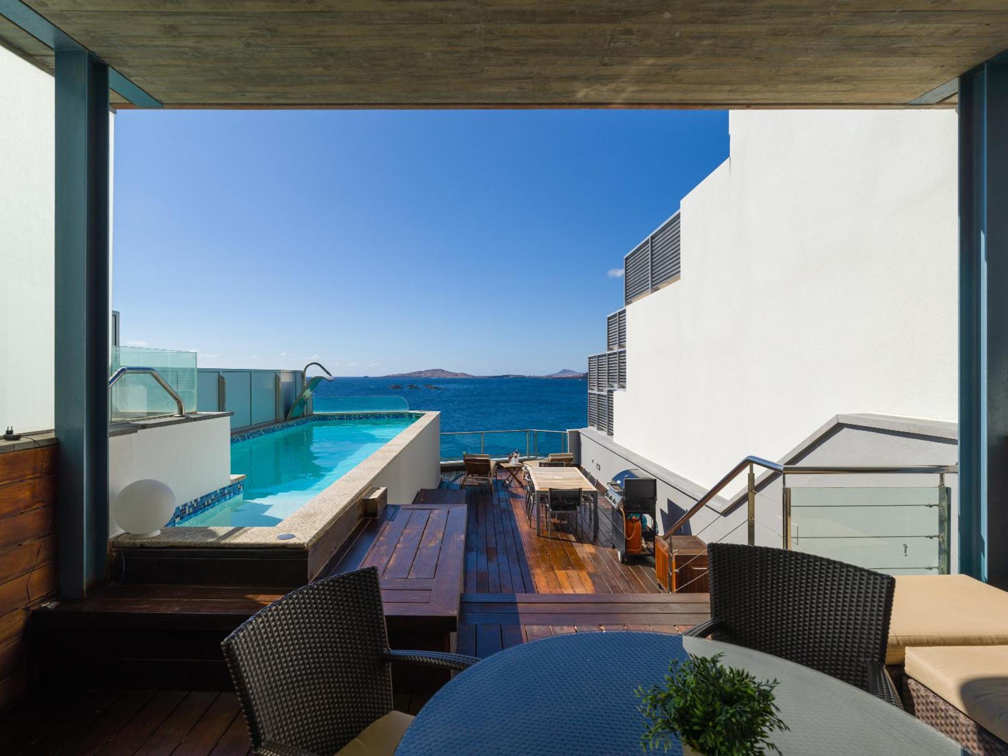 Penthouse With Private Swimming Pool Apartment Меленара Екстериор снимка